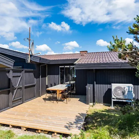 Henne Cxiii Holiday home