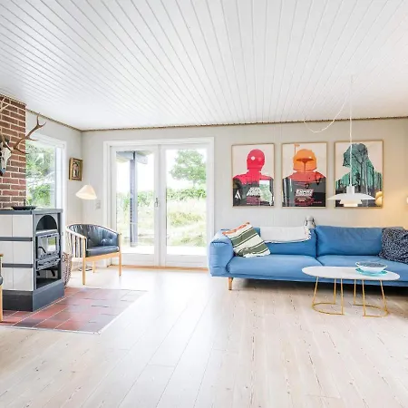 Henne Cxiii Holiday home *